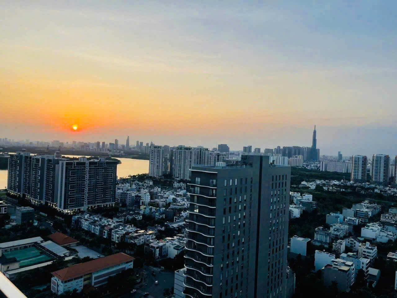 cho thuê 3 phòng ngủ feliz en vista view sông